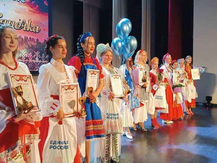 В Мелитополе прошел городской конкурс красоты «Мисс Славяночка - 2025»