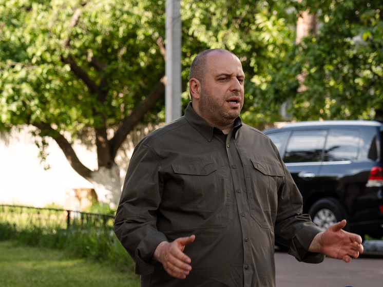 Секретарь СНБО Умеров вернулся в Украину на фоне коррупционного скандала