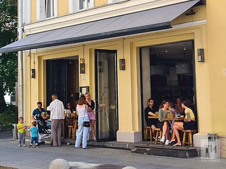 В летне-осенний период в Казани функционировало 128 уличных площадок при кафе