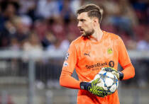 Российский вратарь норвежского «Будё-Глимт» Никита Хайкин в интервью NRK сделал заявление, которое вызвало широкий отклик в спортивных и политических кругах: он готов выступать за сборную Норвегии на чемпионате мира 2026 года. «Если в национальной команде посчитают, что я могу помочь, то это было бы здорово. У сборной Норвегии фантастический состав с классными игроками на каждой позиции. Это было бы честью», — сказал он.