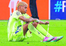 Сборная России по футболу завершила серию товарищеских матчей в 2025 году, потерпев первое поражение за четыре года от сборной Чили — 0:2