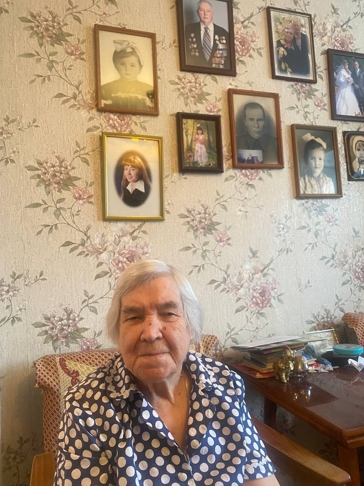 В Туве с 98-летием поздравили Екатерину Ивановну Юртаеву