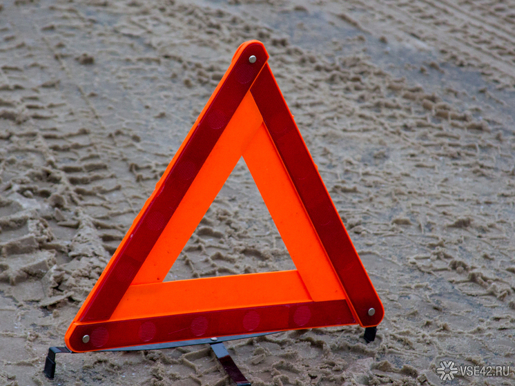 На автодороге в Кемеровской области введены временные ограничения на проезд в связи с дорожным инцидентом