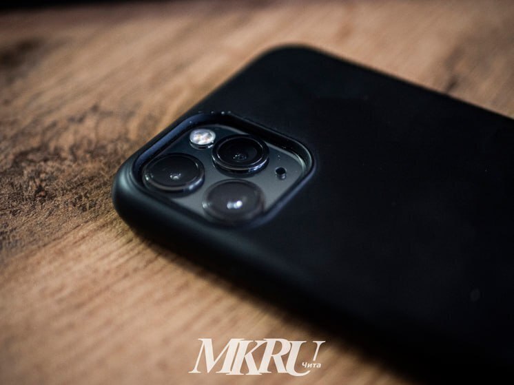 Читинка украла телефон у мужчины в поезде