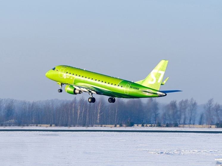 Авиакомпанию S7 оштрафовали за отказ в перелете пассажирам из Новосибирска