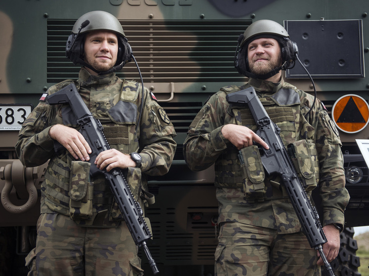 В Польше выделили войска для помощи полиции после взрыва на железной дороге