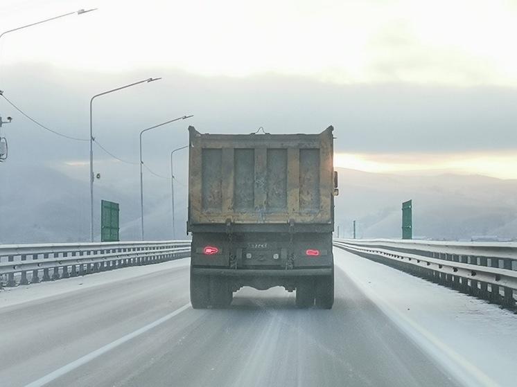 Неожиданное потепление на севере Бурятии спровоцировало гололедицу на дорогах