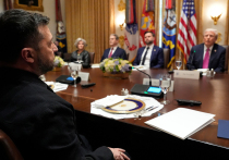 Согласно проектам предложения, с которыми ознакомились Axios, AFP и Associated Press, последний план Дональда Трампа по прекращению конфликта на Украине предусматривает передачу территории России, возвращение России в G8 и запрет на вступление Украины в НАТО