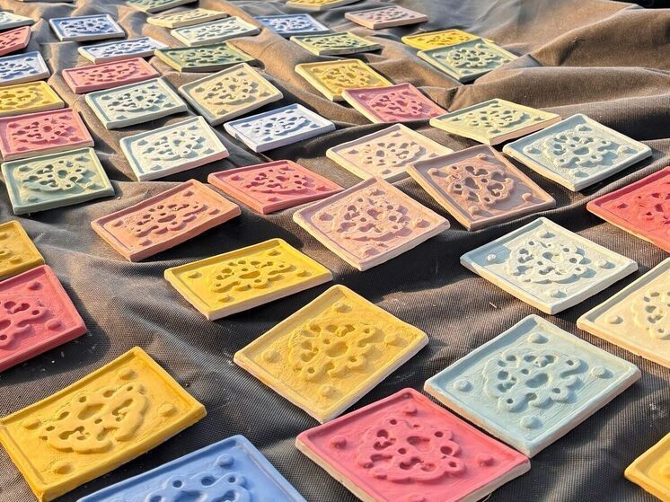 В Челнах создают панно «Челнинка-арт» из керамической плитки