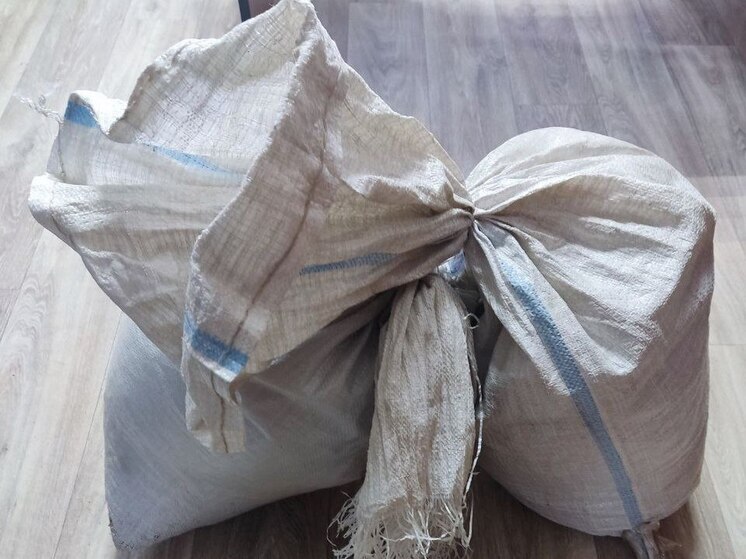 Житель Улан-Удэ вызвал такси, чтобы вывезти с поля марихуану