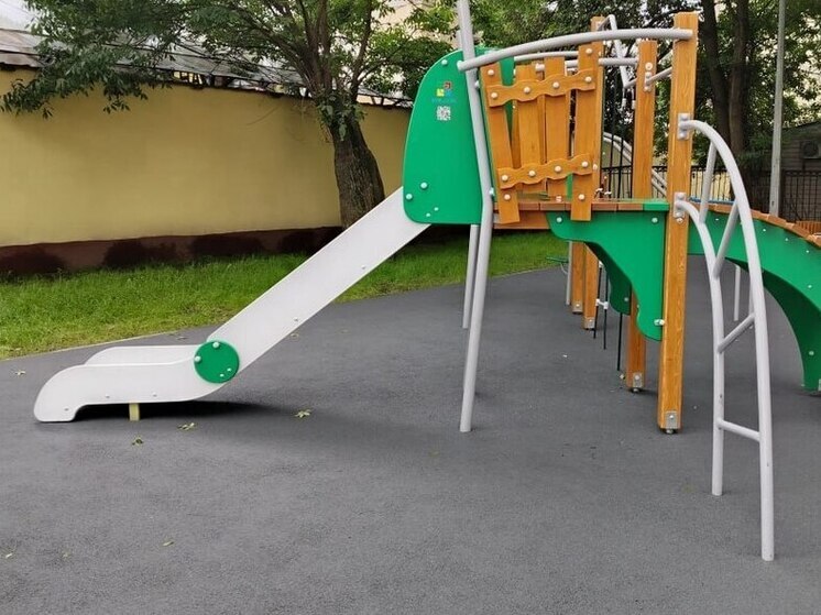 Мурманский мастер ответит штрафом после падения ребенка с игрового комплекса