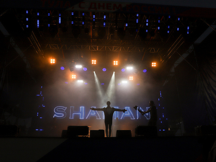 SHAMAN показал видео из Кремля, где за кулисами поют его хит «Я Русский»