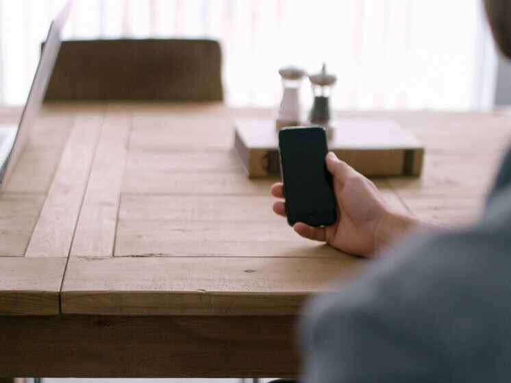 Двух несовершеннолетних жителей Кочковского района осудили за мошенничество через фейковый аккаунт