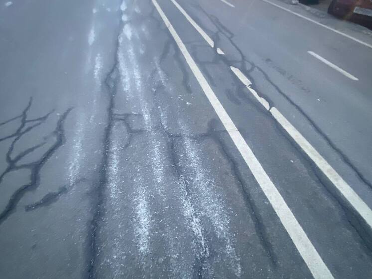 Ветер и снег ухудшили ситуацию на дорогах Петербурга