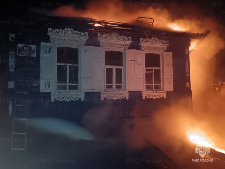 В брянском поселке Злынка сгорел жилой дом