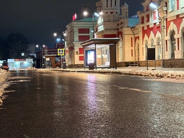 Дорогу возле привокзальной площади в Вологде заасфальтировали