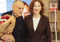 В Областном центре искусств и народного творчества состоялся творческий вечер «С любовью к слову», посвященный полувековому юбилею литературной деятельности известного запорожского писателя Сергея Авдеенко