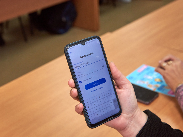 Медиков новосибирских больниц перевели на российский мессенджер MAX