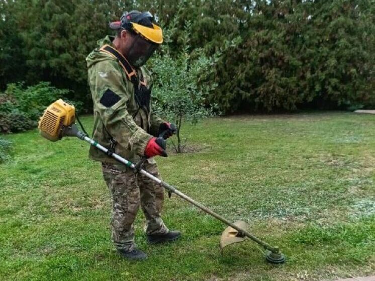 Шебекинец начал оказывать услуги ландшафтного дизайна благодаря соцконтракту