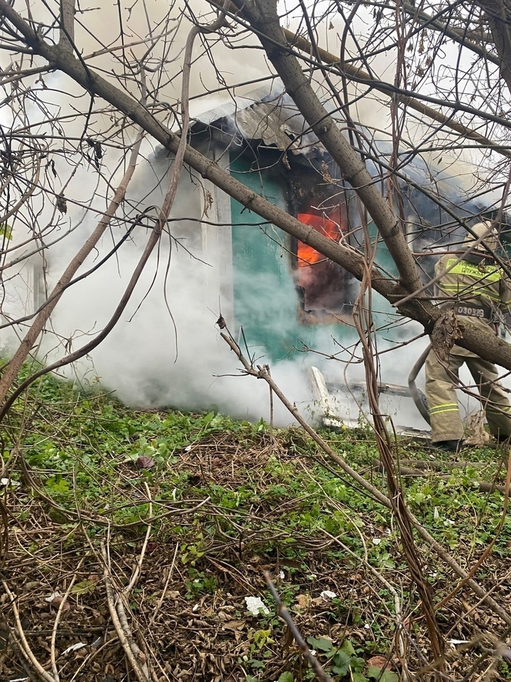 В Курской области пожар в доме помогли потушить добровольцы