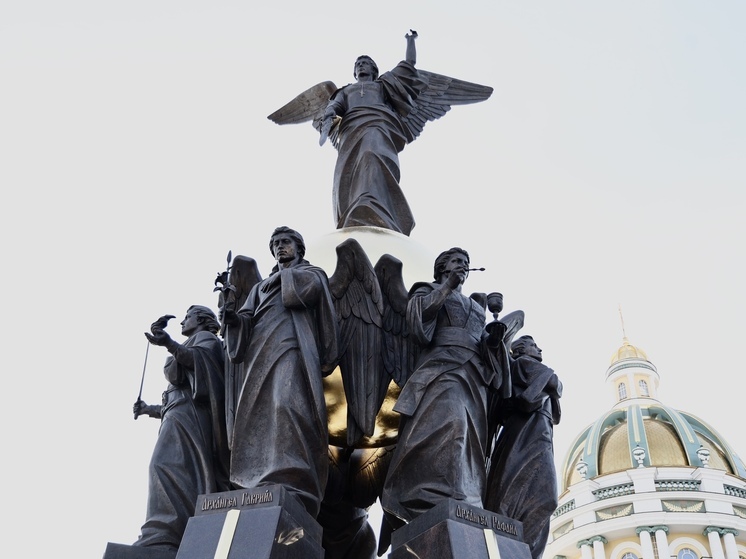 В Челябинске открыли памятник архангелу Михаилу и Небесному воинству