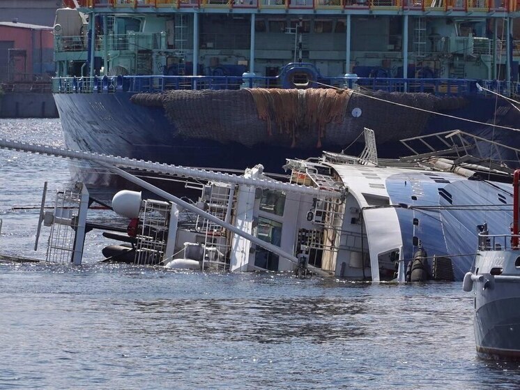 Ярославские корабелы не смогли поднять «Капитан Ушаков»