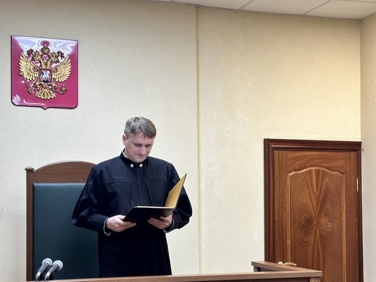 Троих калининградцев осудили за фиктивную регистрацию иностранцев