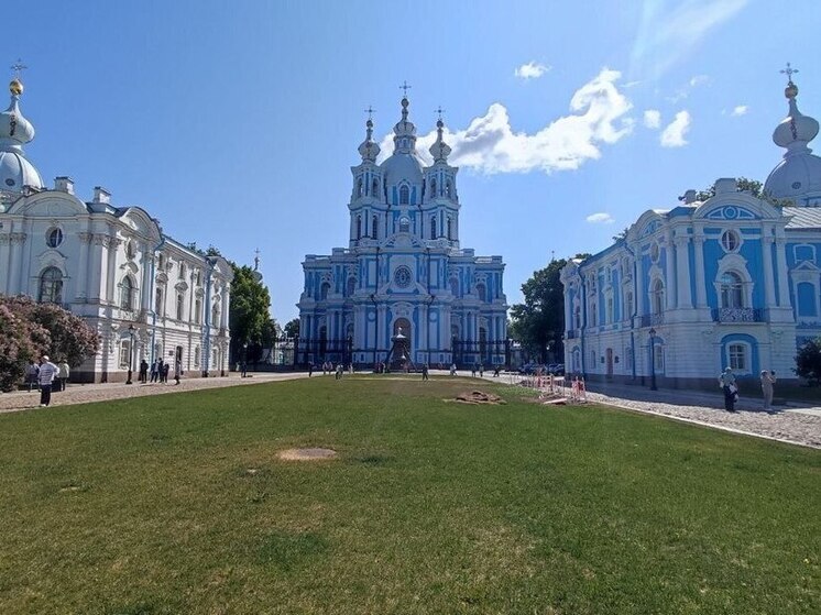 Реставрация Смольного монастыря в Петербурге завершится к 2028 году