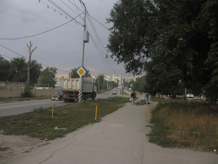 В Комсомольском поселке мужчина показал, что будет, если его задеть горящей сигаретой