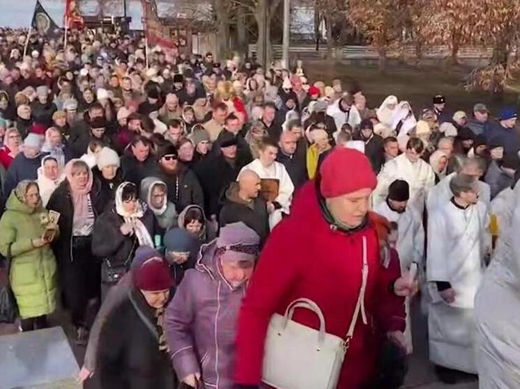 21 ноября 2025 года в Самаре состоялся традиционный крестный ход в день памяти Архистратига Михаила и прочих Небесных Сил бесплотных