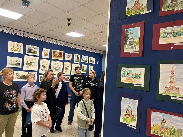 В Городском округе Серпухов прошла экскурсия по художественной выставке