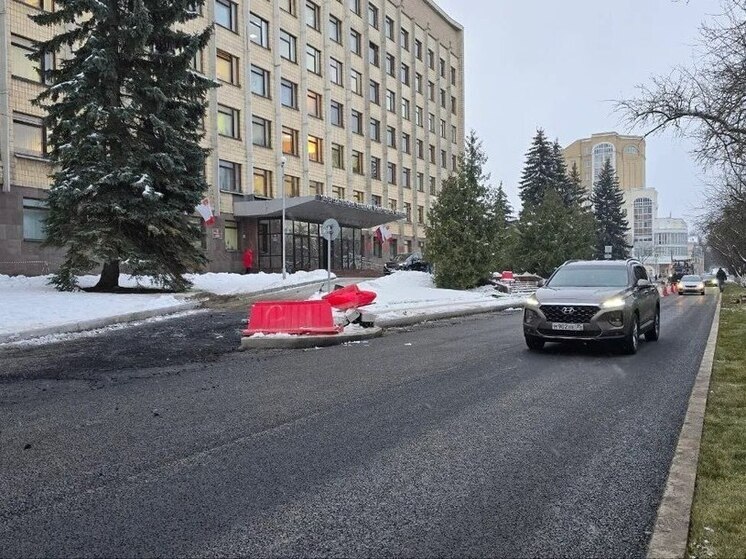 На улице Пушкинской в Вологде открыли одну полосу для движения