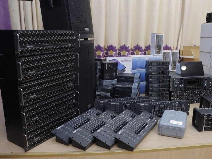 Донецкая филармония получила партию современного оборудования