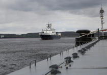 Власти Великобритании установили слежку за российским океанографическим судном «Янтарь», которое было замечено вблизи внутренних вод страны к северу от Шотландии
