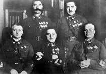 21 ноября 1935-го в вооруженных силах СССР появились пять супервоеначальников – впервые были присвоены звания Маршал Советского Союза