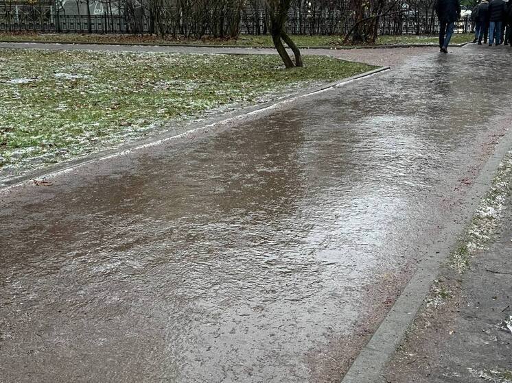 Новгородцам пообещали гололед из-за температурных качелей