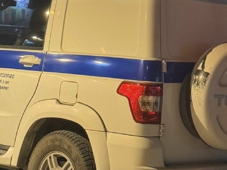 В Магадане полицейские помогли вахтовикам, оставшимся без крыши над головой