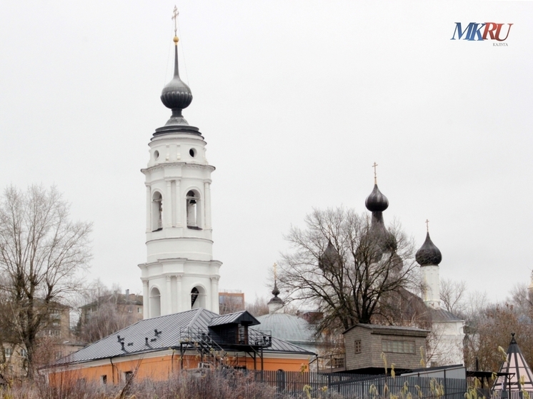 Калужанам запретили делать маникюр, педикюр и путешествовать