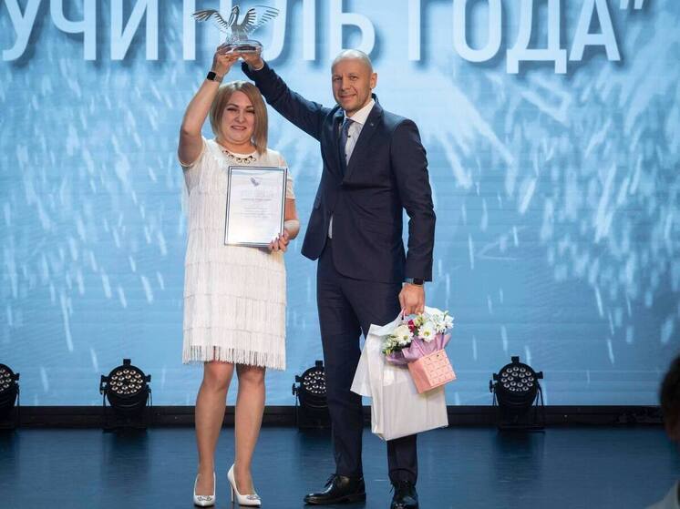 Лучших учителя и воспитателя года определили в Пуровском районе