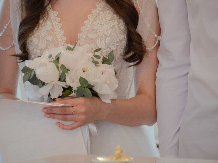 Свадьбу с откупом яблоками сыграли ва Забайкалье