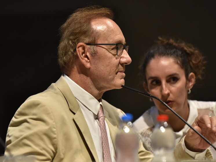 Оправданный по всем статьям Кевин Спейси остался без дома, работы и надежды на возвращение