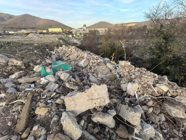 Незаконная свалка в Геленджике нанесла серьёзный ущерб природе