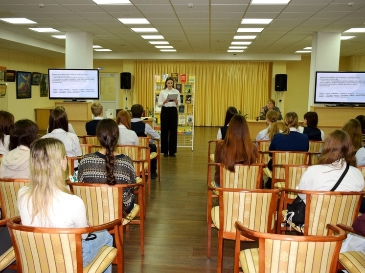 Второй день книжной выставки в Пензе ознаменовался лингвистическими баталиями и музыкальными вечерами