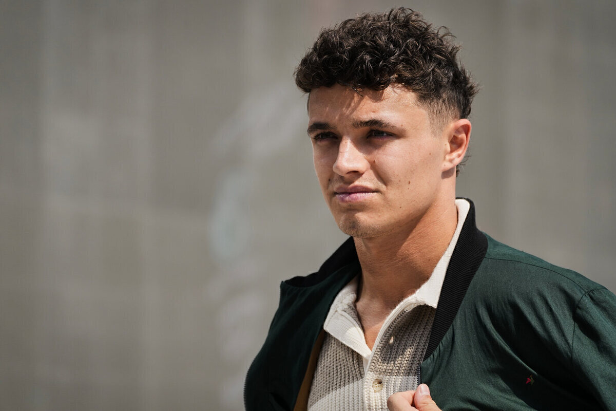 Норрис выиграл квалификацию Гран-при Лас-Вегаса, Ферстаппен – второй