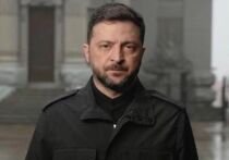 Загнанный в угол коррупционным скандалом, давлением со стороны США и проблемами на фронте, Зеленский обратился к нации