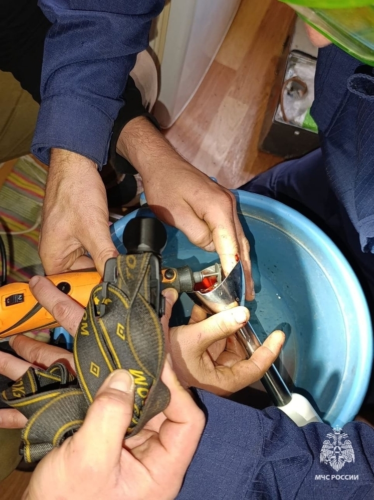 В Орле у мужчины застрял палец в блендере