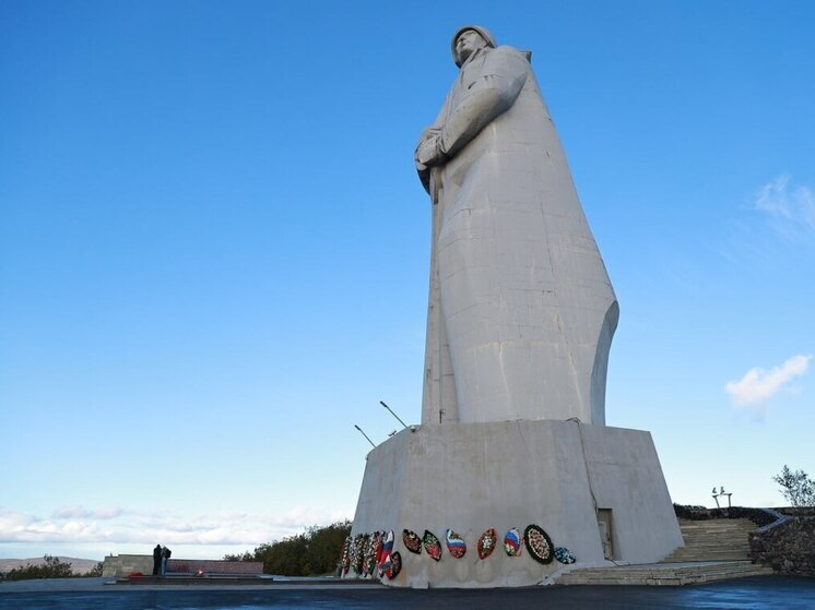 Более 411 млн рублей вложат в реконструкцию памятника Защитникам Советского Заполярья