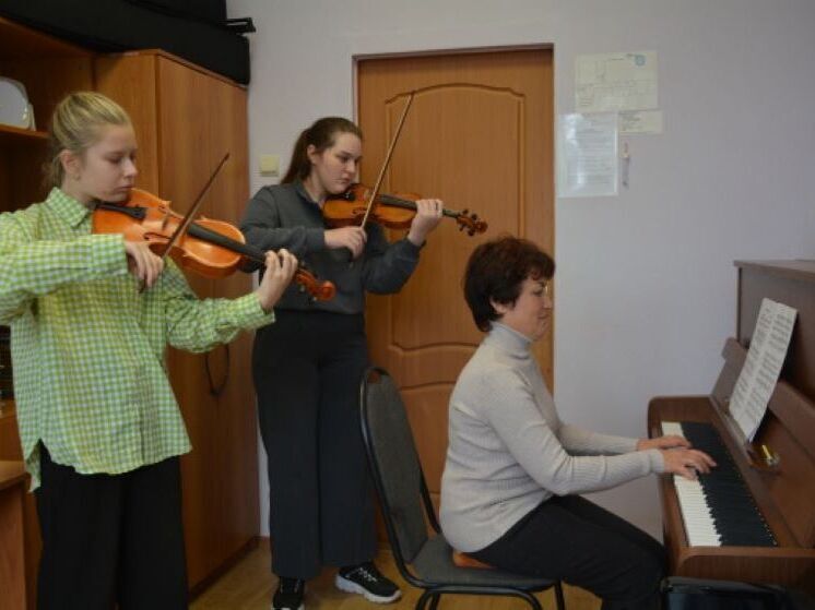 Старооскольские детские школы искусств получили новые инструменты по нацпроекту