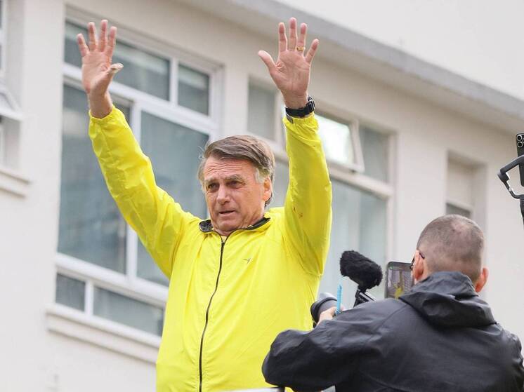 В Бразилии арестовали экс-президента Жаира Болсонару