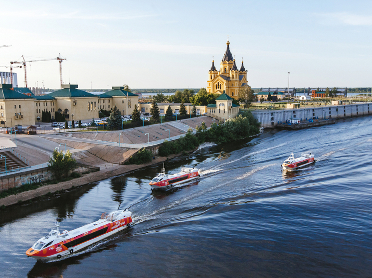 Скоростные суда хотят включить в транспортную систему города